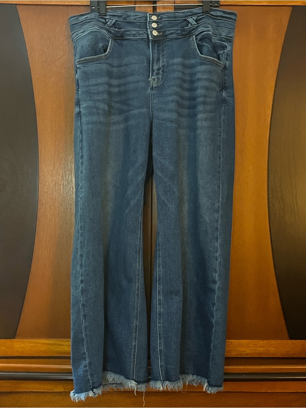 Risen Dark Wash w/Whiskering High-Waist 3 Button&Zipper Wide Leg Jeans-Fray Hem